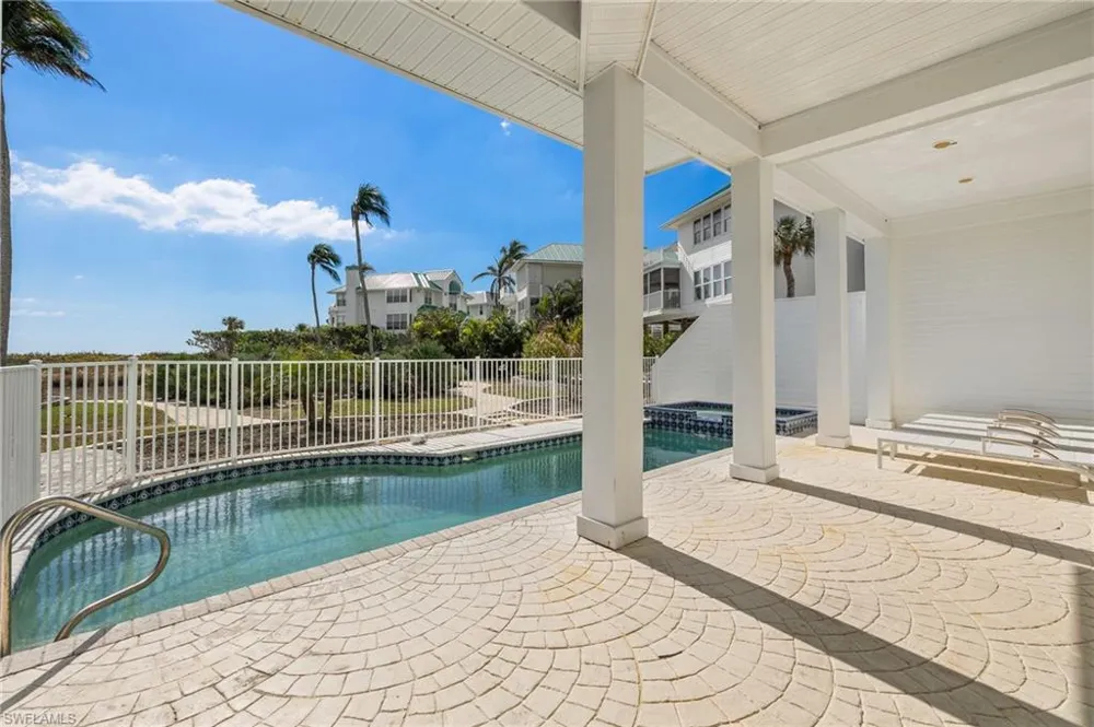 411 Bella Vista Way E Sanibel, FL 33957