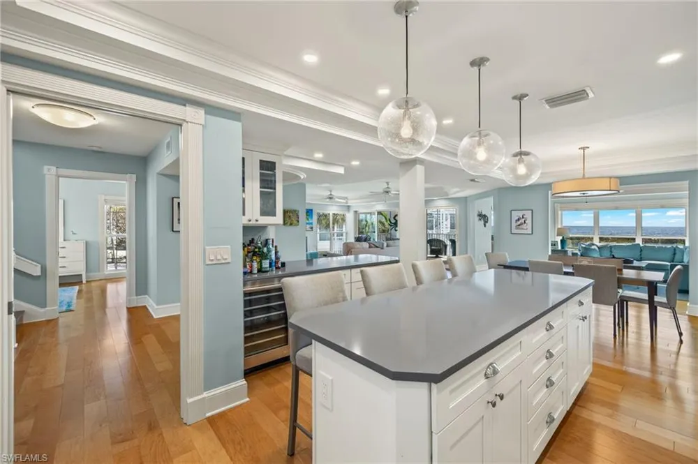411 Bella Vista Way E Sanibel, FL 33957