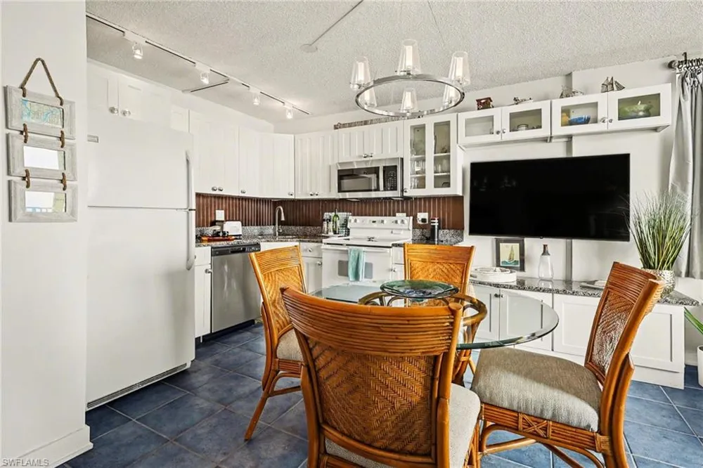 7330 Estero Boulevard #202 Fort Myers Beach, FL 33931