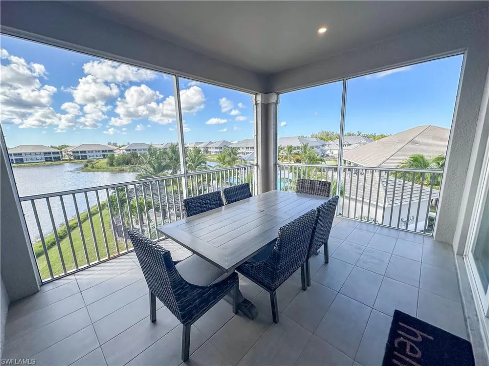 163 Indies Drive E #206 Naples, FL 34114
