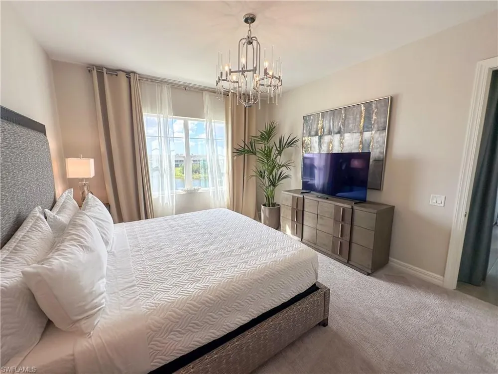 163 Indies Drive E #206 Naples, FL 34114