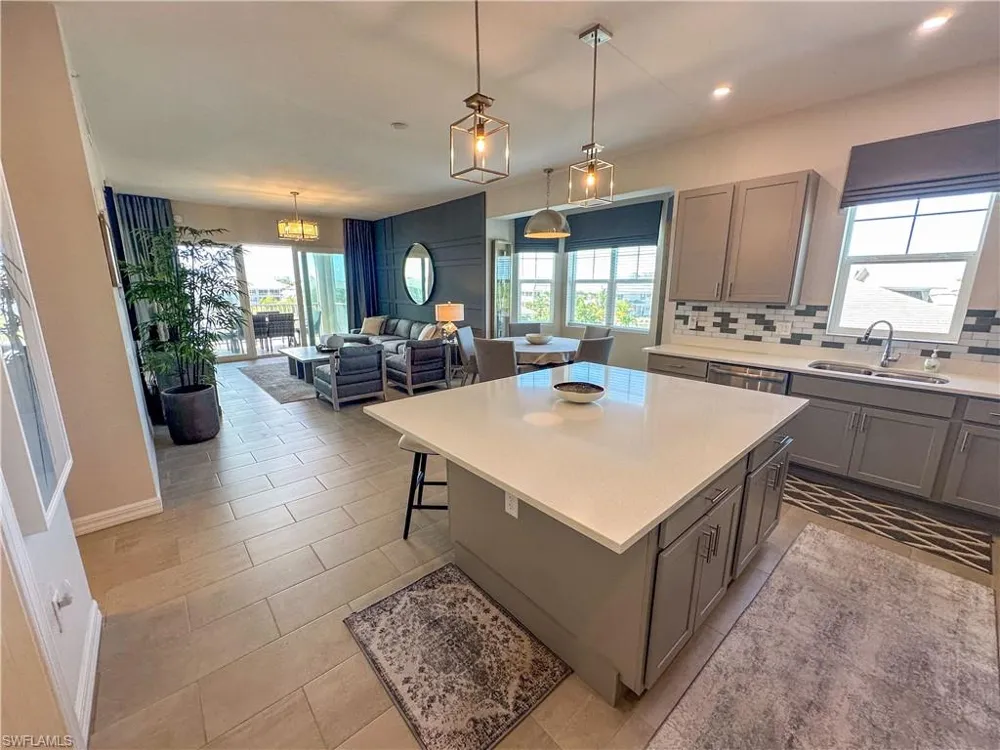 163 Indies Drive E #206 Naples, FL 34114