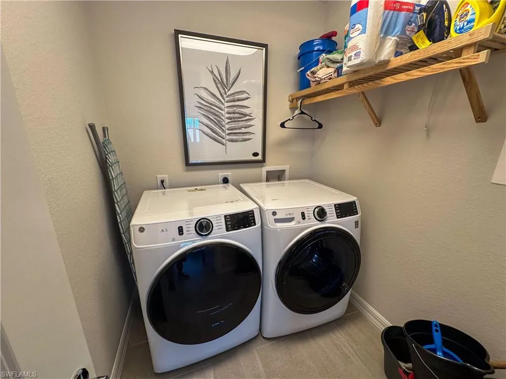 163 Indies Drive E #206 Naples, FL 34114