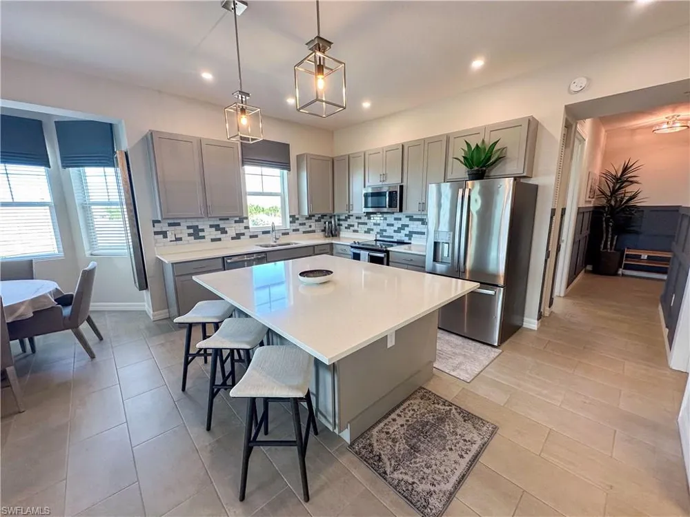 163 Indies Drive E #206 Naples, FL 34114
