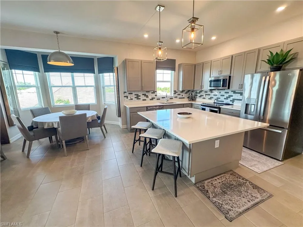 163 Indies Drive E #206 Naples, FL 34114