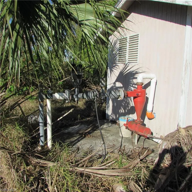 10011 Stringfellow Road St. James City, FL 33956