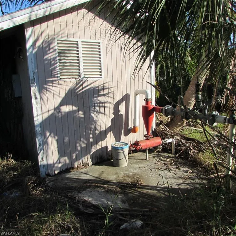 10011 Stringfellow Road St. James City, FL 33956