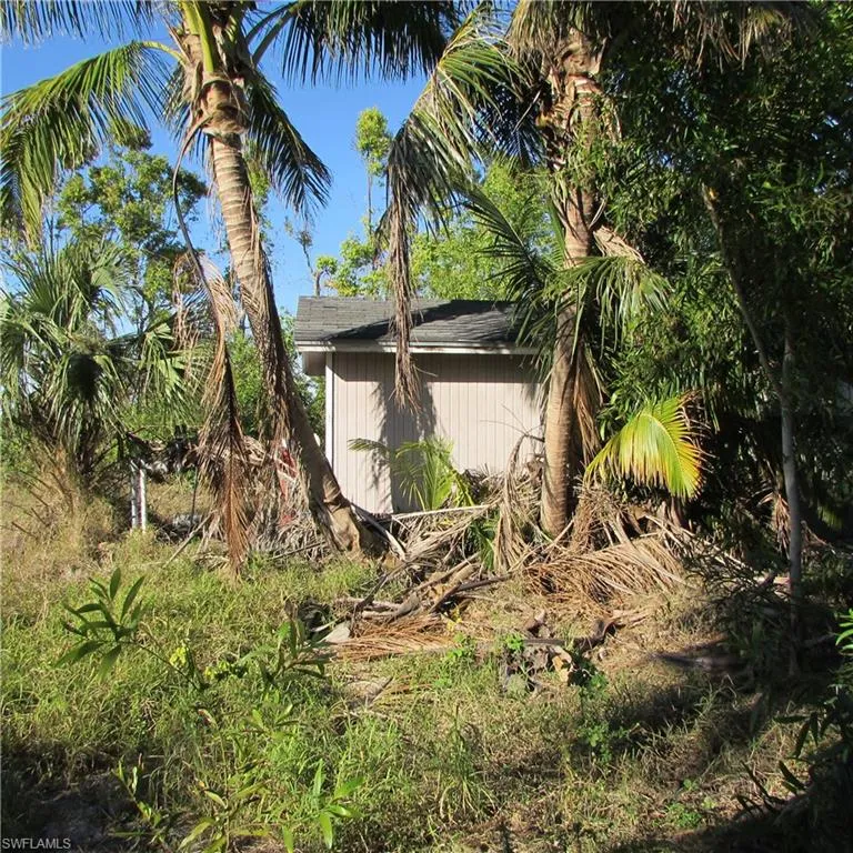 10011 Stringfellow Road St. James City, FL 33956