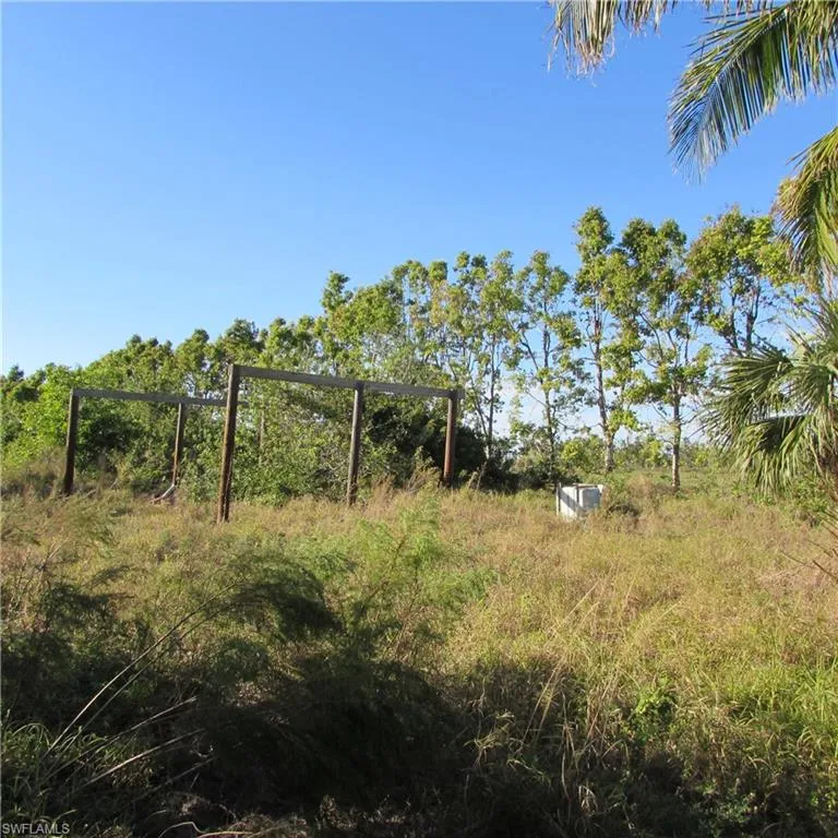10011 Stringfellow Road St. James City, FL 33956
