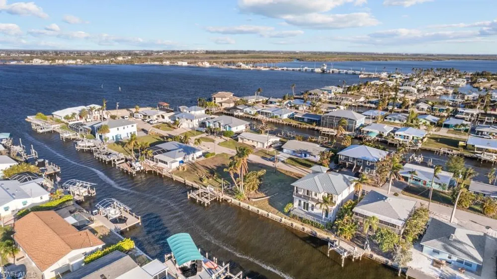 2656 Clyde Street Matlacha, FL 33993