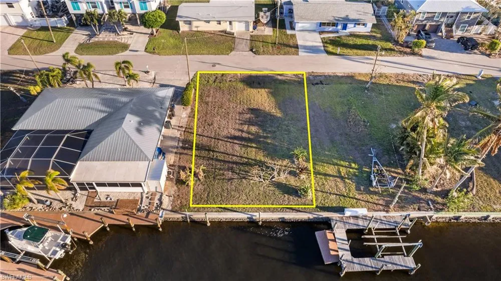 2656 Clyde Street Matlacha, FL 33993