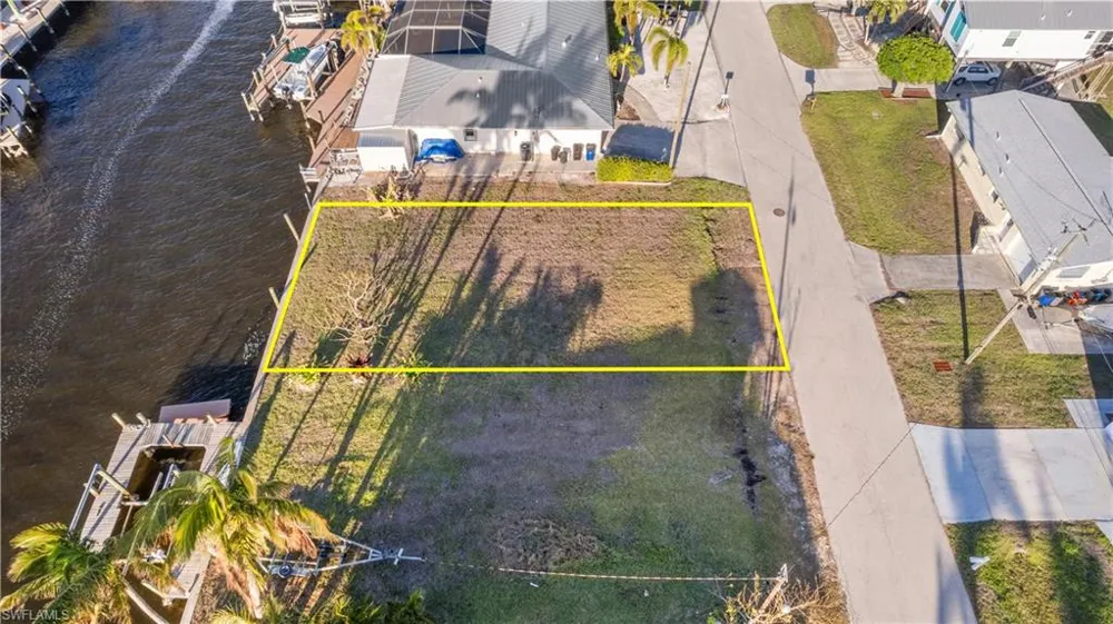 2656 Clyde Street Matlacha, FL 33993