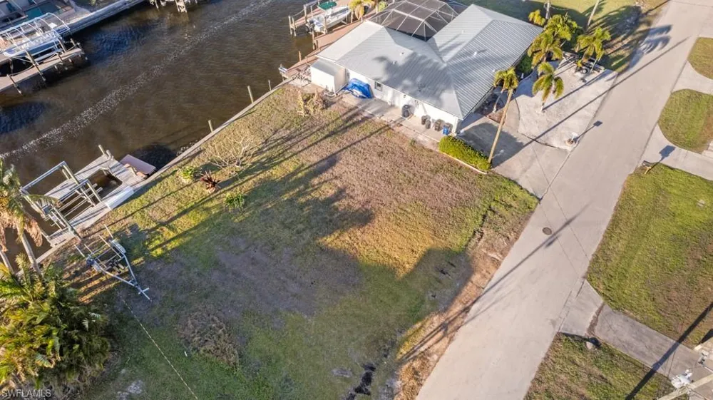 2656 Clyde Street Matlacha, FL 33993