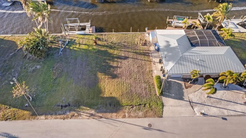 2656 Clyde Street Matlacha, FL 33993