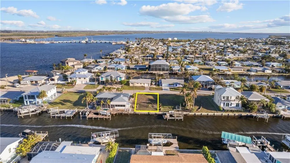 2656 Clyde Street Matlacha, FL 33993