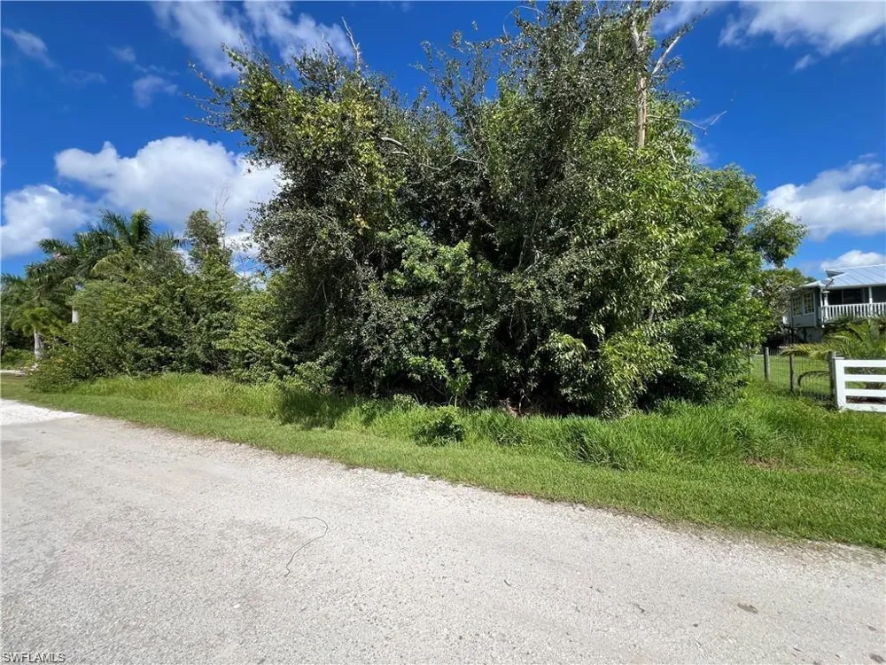 5210 Barrow Drive St. James City, FL 33956