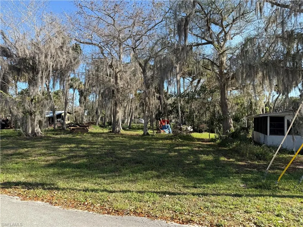 1129 Martin Boulevard Moore Haven, FL 33471