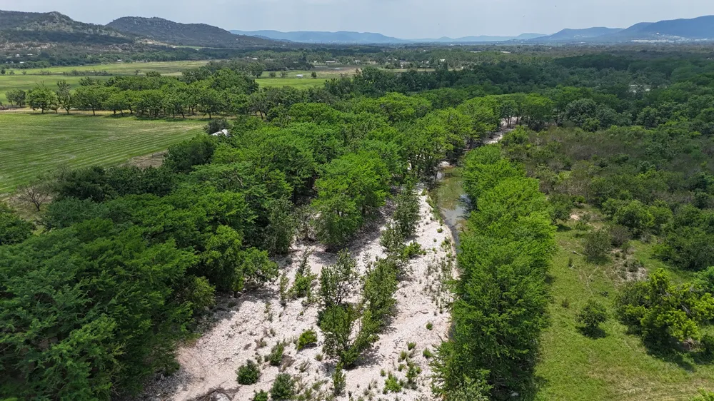 190 Oak Hill Drive Leakey, TX 78873