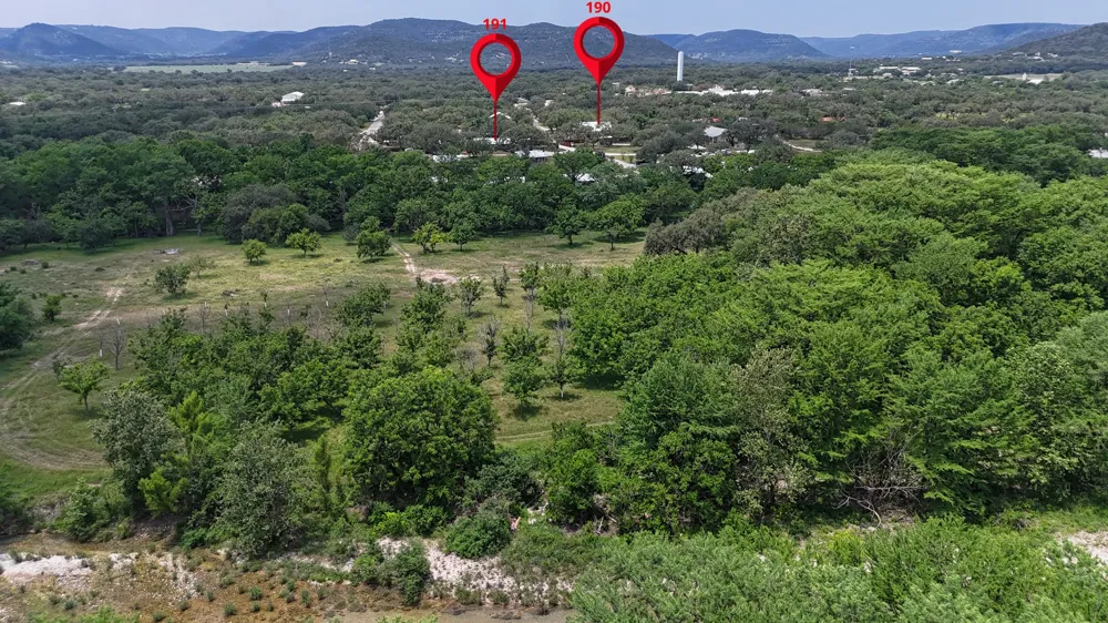 190 Oak Hill Drive Leakey, TX 78873