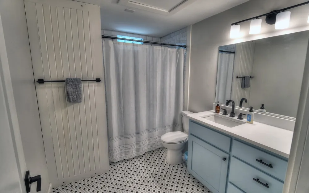 190 Oak Hill Drive Leakey, TX 78873