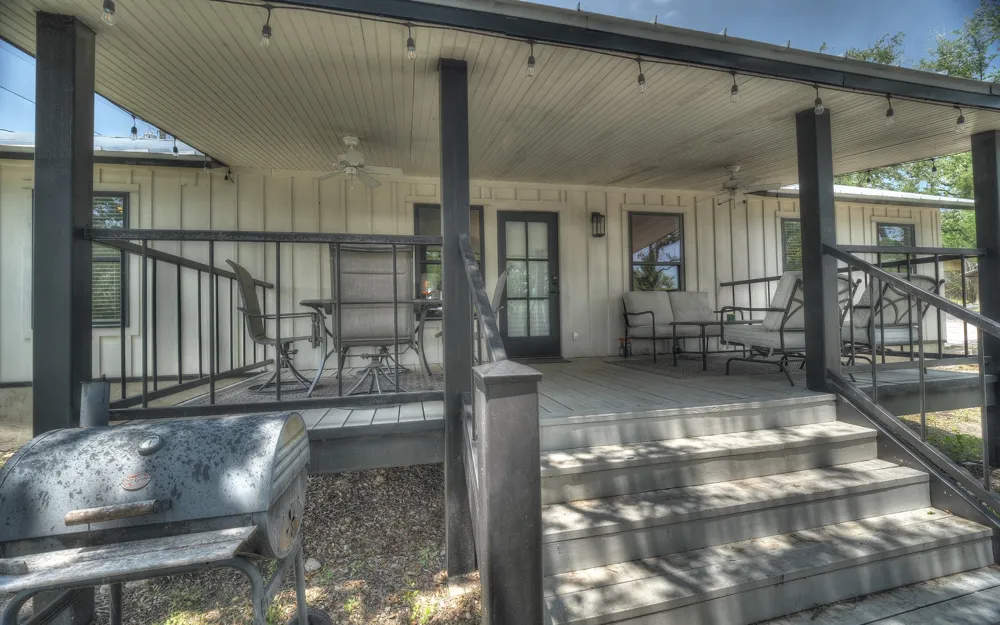 190 Oak Hill Drive Leakey, TX 78873