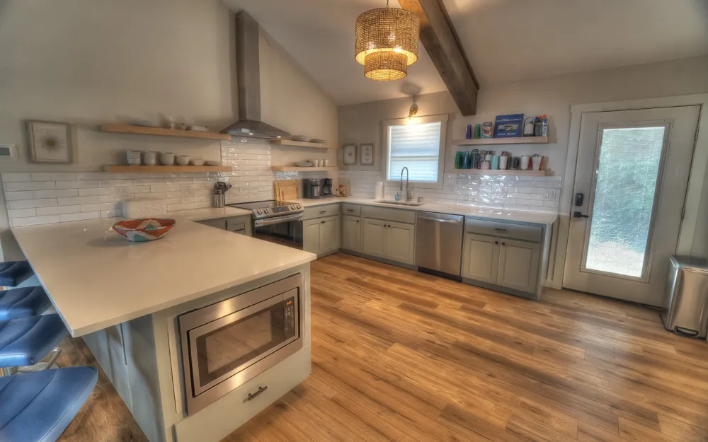190 Oak Hill Drive Leakey, TX 78873