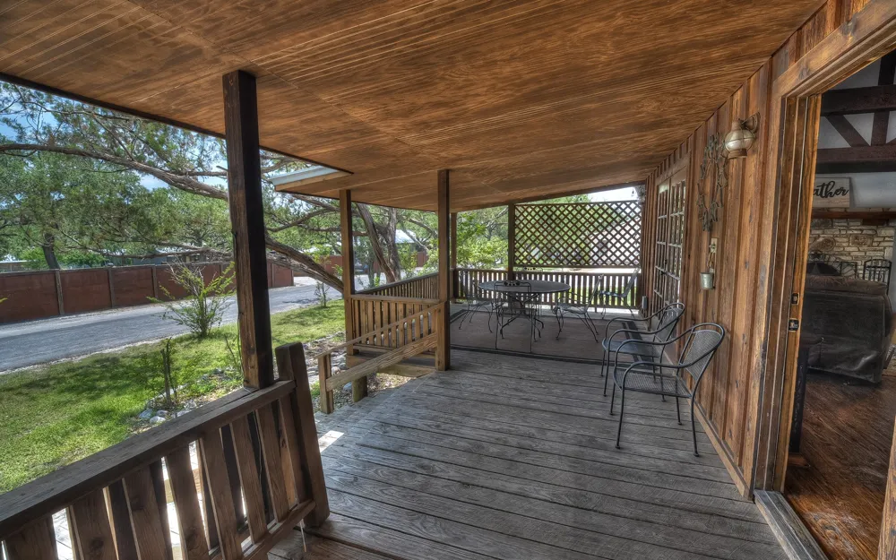 191 Oak Hill Drive Leakey, TX 78873