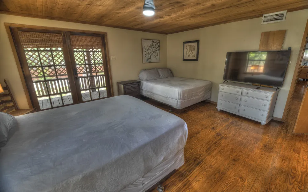 191 Oak Hill Drive Leakey, TX 78873