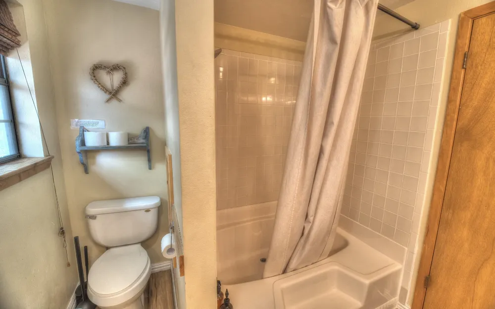 191 Oak Hill Drive Leakey, TX 78873