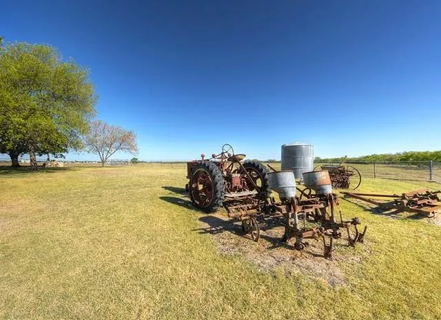 4703 Scenic Lake Drive Schertz, TX 78154