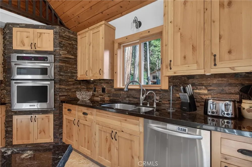 22437 Robin Hood Twain Harte, CA 95383