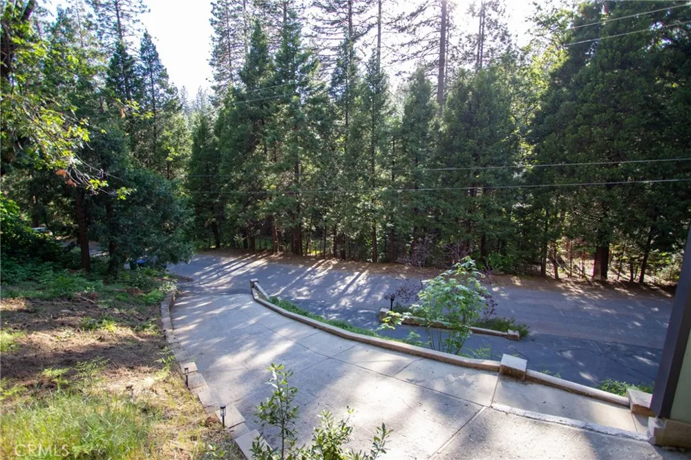 22437 Robin Hood Twain Harte, CA 95383