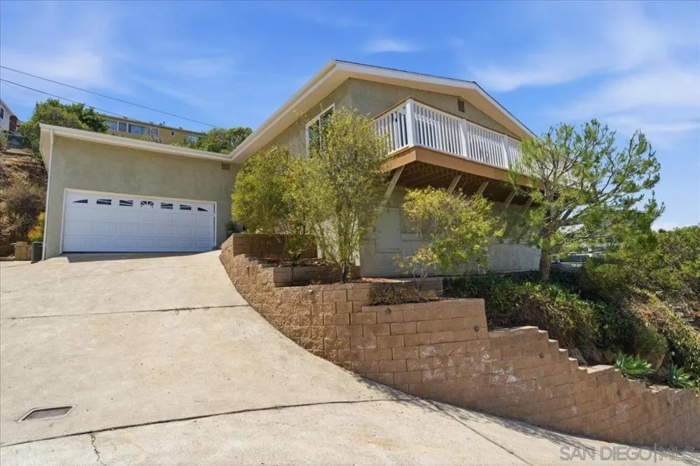 4322 Beverly Drive La Mesa, CA 91941