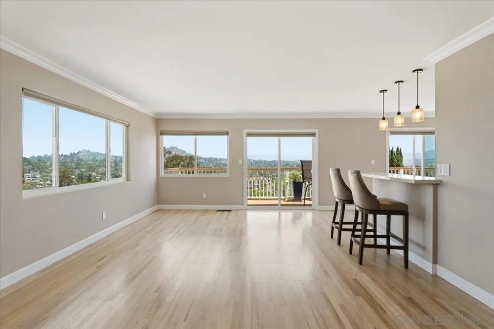 4322 Beverly Drive La Mesa, CA 91941