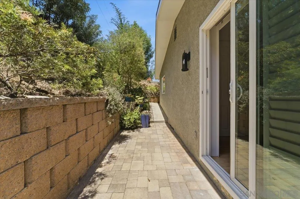 4322 Beverly Drive La Mesa, CA 91941