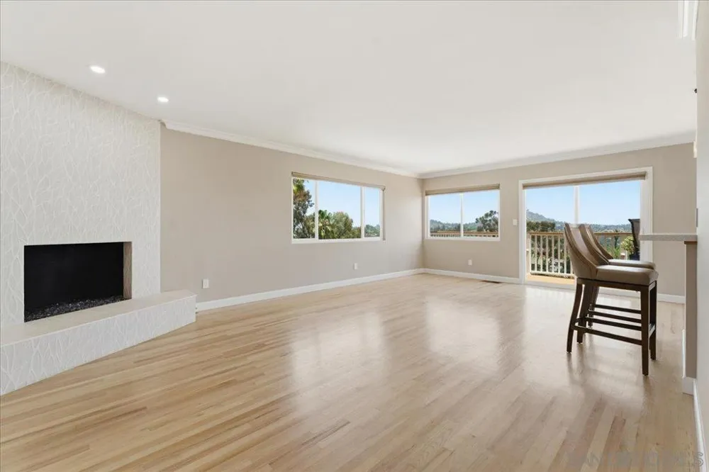 4322 Beverly Drive La Mesa, CA 91941