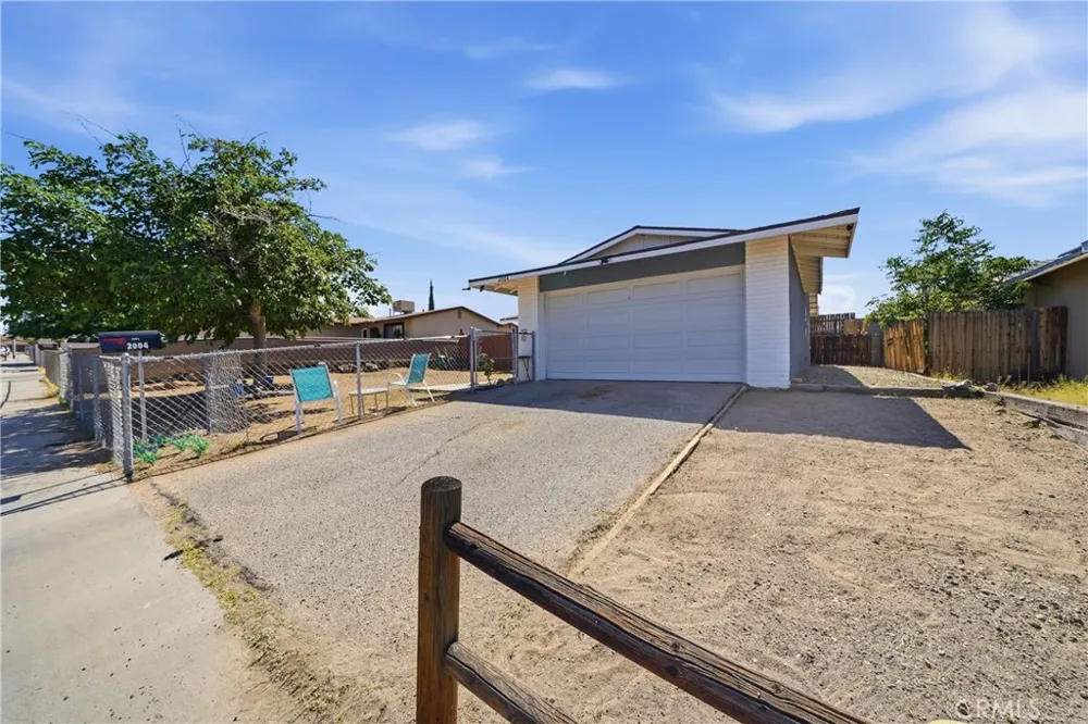 2004 Rushmore Barstow, CA 92311