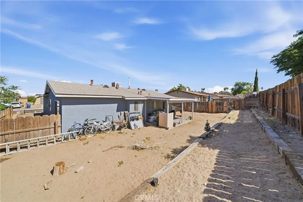 2004 Rushmore Barstow, CA 92311