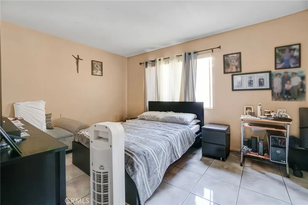 8118 Alameda Downey, CA 90242
