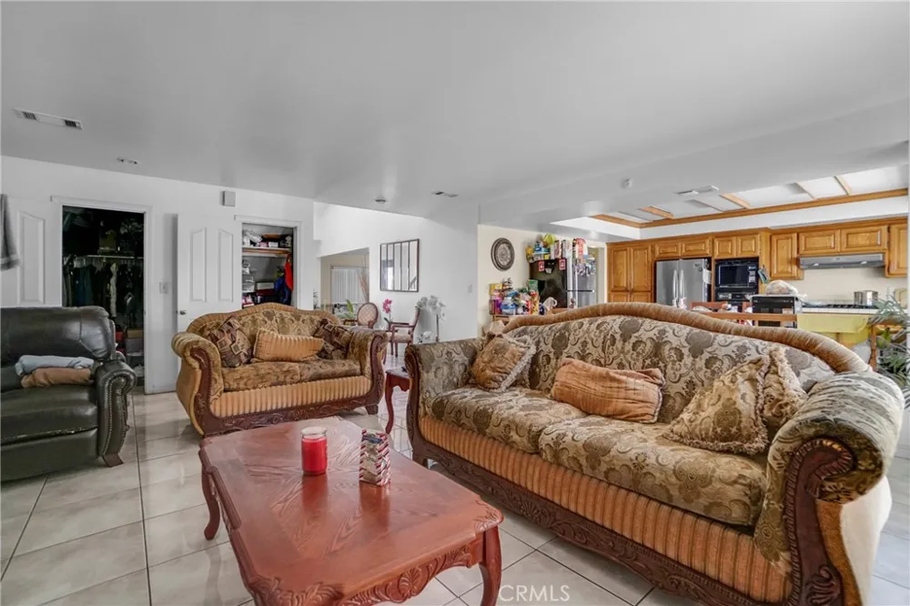8118 Alameda Downey, CA 90242