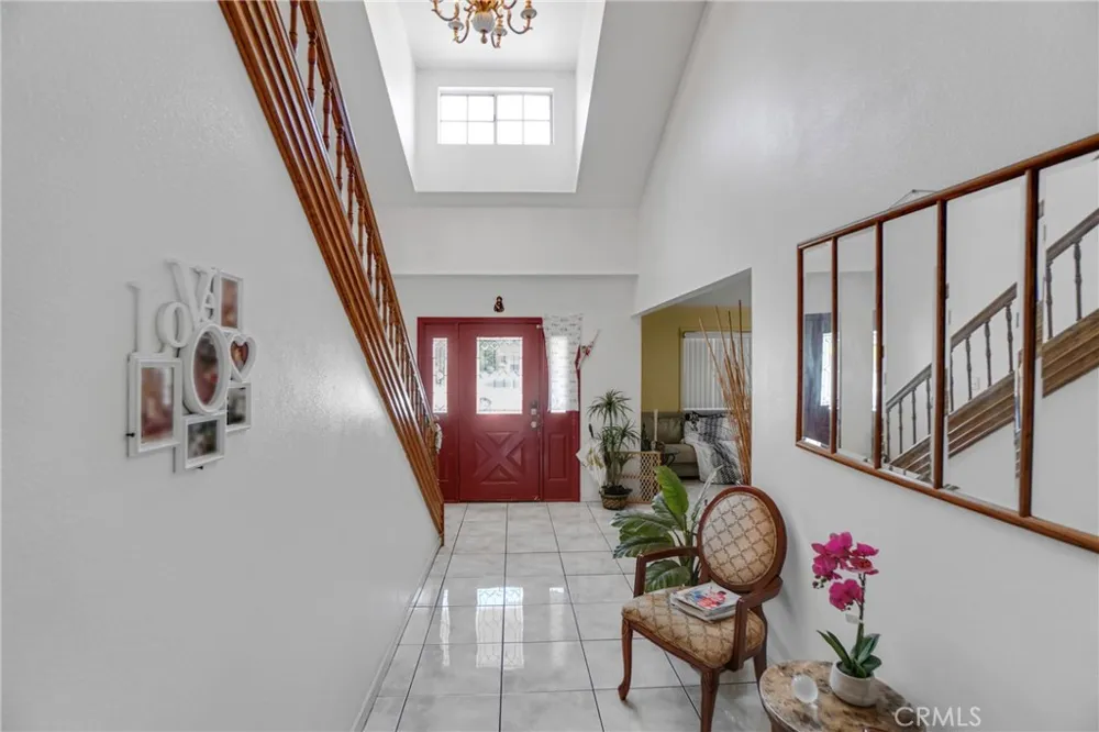 8118 Alameda Downey, CA 90242