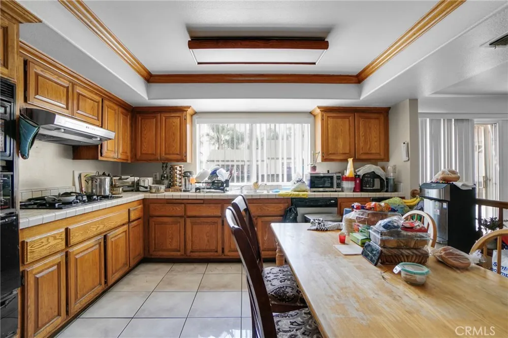 8118 Alameda Downey, CA 90242