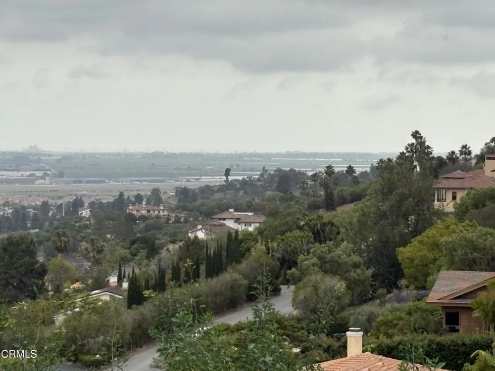 690 Corriente Court Camarillo, CA 93010