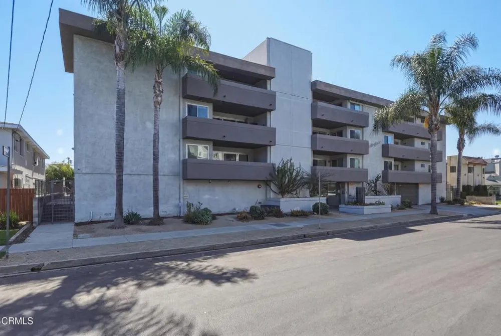 5260 Bellingham Avenue Los Angeles, CA 91607