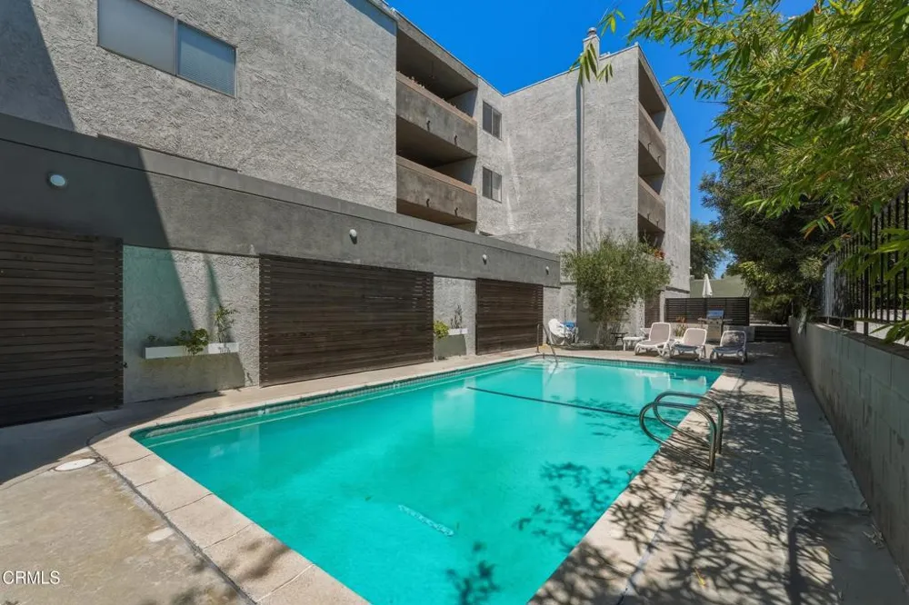 5260 Bellingham Avenue Los Angeles, CA 91607