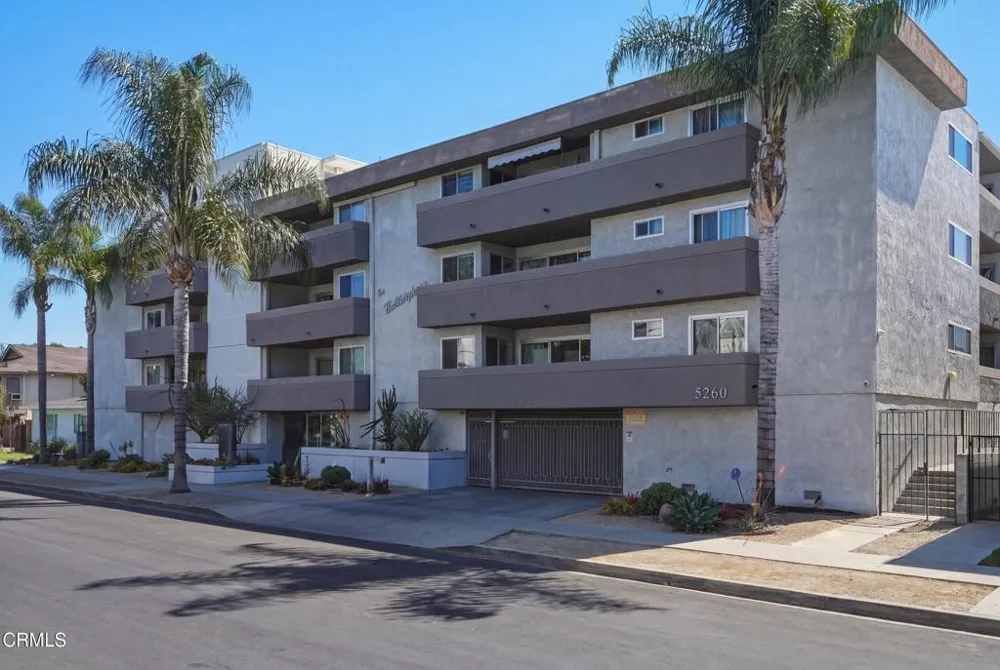 5260 Bellingham Avenue Los Angeles, CA 91607