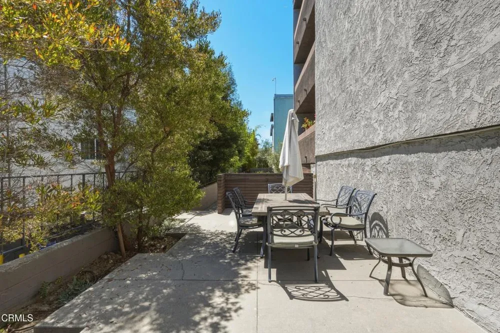 5260 Bellingham Avenue Los Angeles, CA 91607