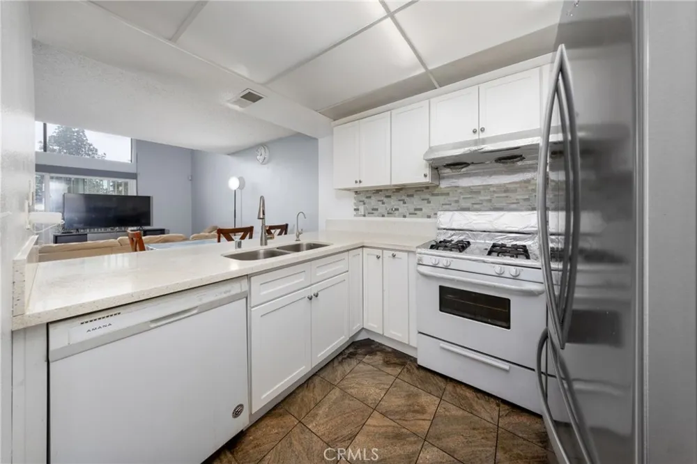 861 S Mountain Ontario, CA 91762
