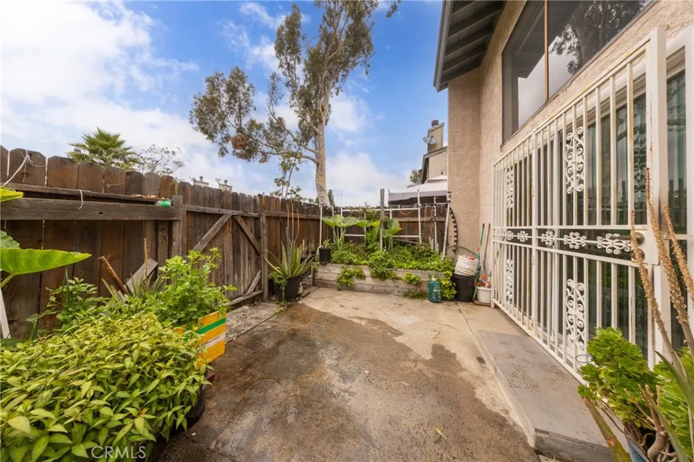 861 S Mountain Ontario, CA 91762