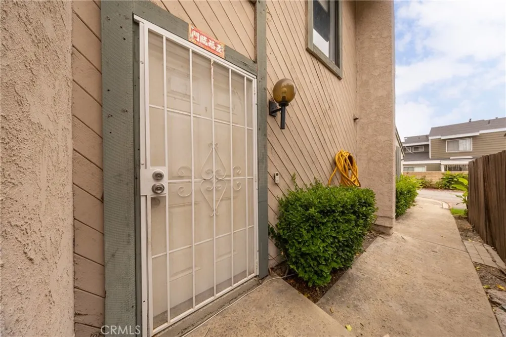861 S Mountain Ontario, CA 91762
